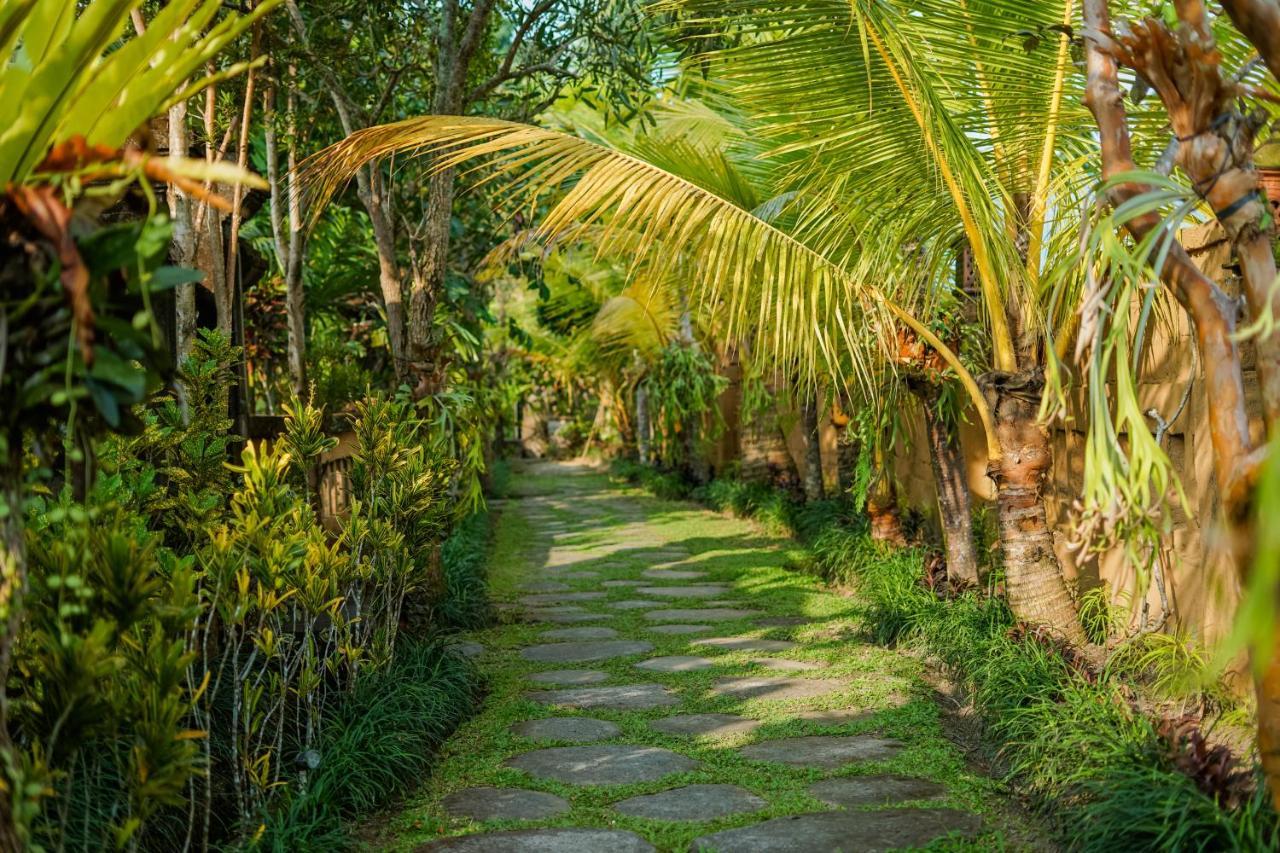 Villa Jj And Spa Ubud Exterior photo